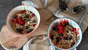 Beeren Porridge – Rezepte für Hafertage Teil 1