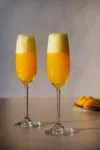 Bellini alkoholfrei mit Pfirsichen