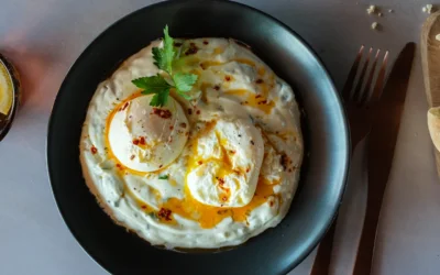 Cilbir – türkische Eier mit Joghurt