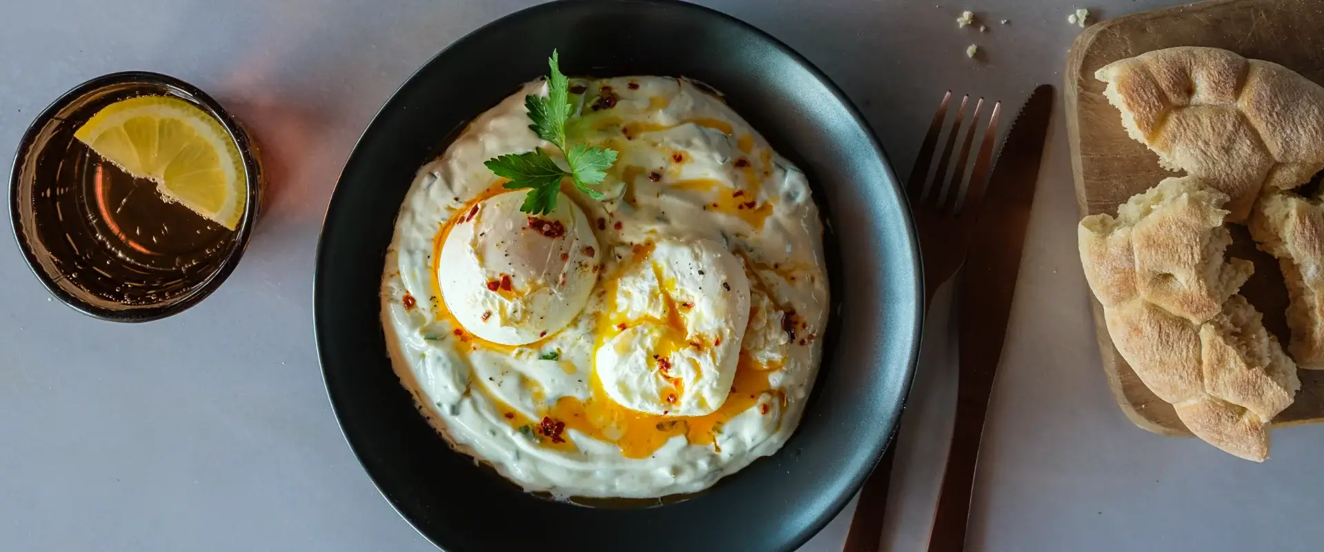 Cilbir – türkische Eier mit Joghurt