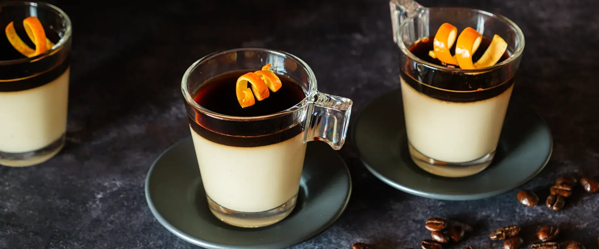 Espresso Panna Cotta: Kaffee küsst Sahne