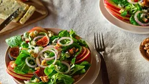 Feldsalat mit Apfel