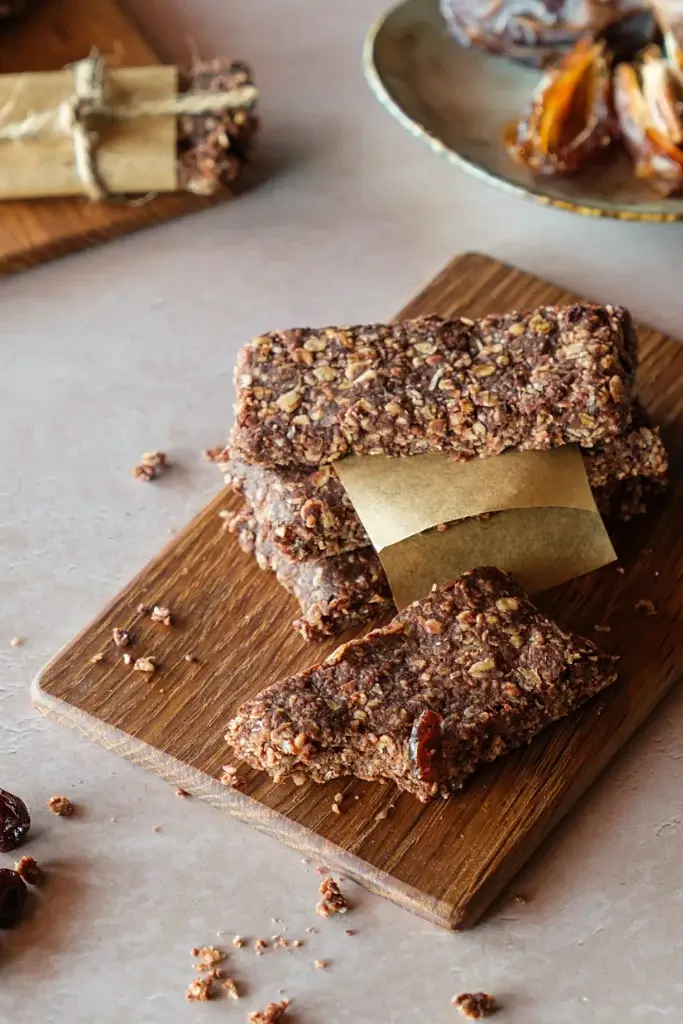 Unsere Haferriegel im Detail Haferriegel selber machen: mit Datteln und Cranberries
