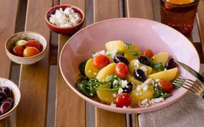 Mediterraner Kartoffelsalat: Genuss für gesellige Sommerabende
