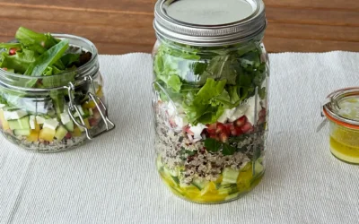 Salat im Glas: Quinoa Salat mit Feta