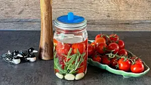 Fermentierte Tomaten: ein ideales Anfängerprojekt