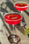 Virgin Margarita alkoholfrei mit Himbeer, Limette und Salzrand